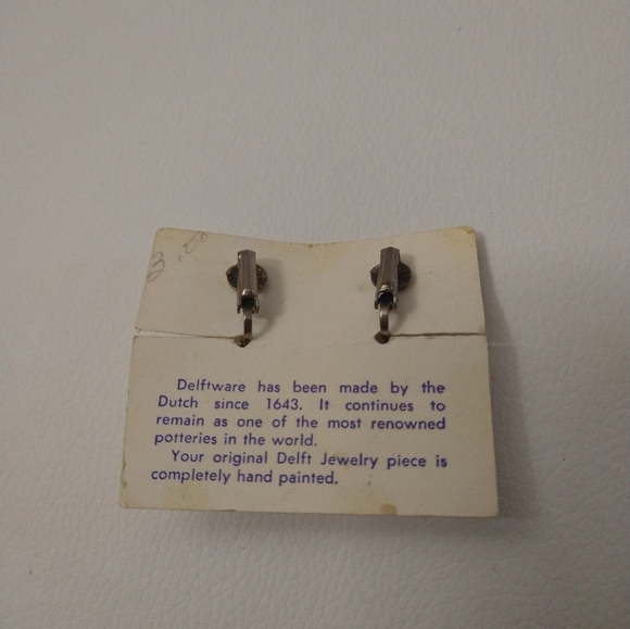 Genuine Blue Delft Beautiful Shoe Earrings - Picture 3 of 3